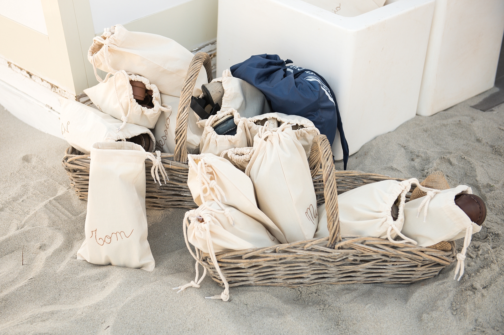 sardinia-wedding-photographers-pullman-timi-ama-villasimius-45